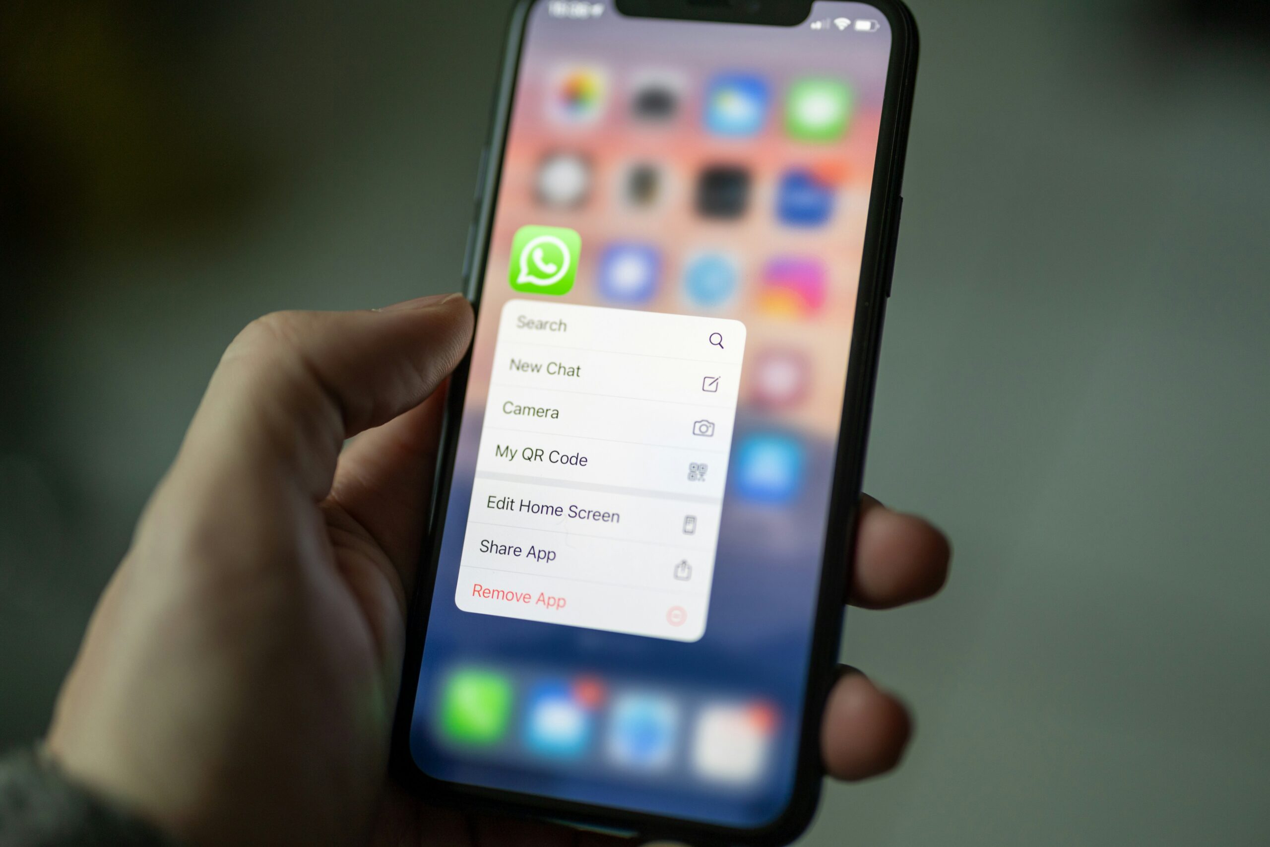 Como usar o WhatsApp para procurar emprego com profissionalismo